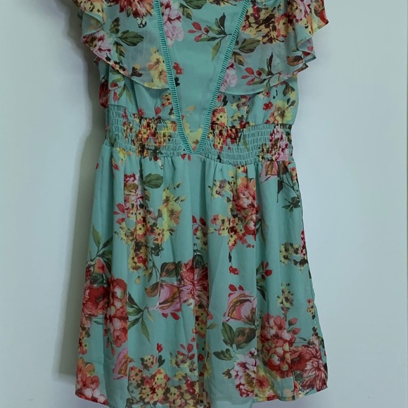 ENTRO FLORAL PRINT DRESS SIZE MEDIUM - Picture 2 of 8